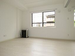 ブランドールプレミア 2階1LDKのリビング/ダイニング