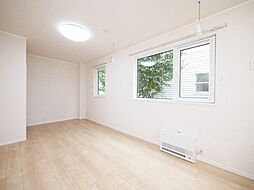 ジョリーズ・ハイム 1階1Kのリビング/ダイニング