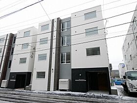 Ｅｌｍ　ＧａｒｄｅｎＩＩ  ｜ 北海道札幌市西区西町北6丁目（賃貸マンション1LDK・1階・33.45㎡） その1