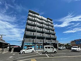 香川県高松市林町（賃貸マンション1R・5階・43.20㎡） その1