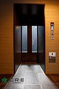 ガラス張りのカッコいいエレベーターです☆