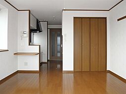 フラワー5号館 2階ワンルームのリビング/ダイニング