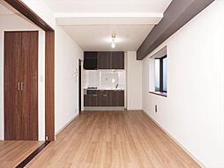 明治レジデンス 1階1LDKのリビング/ダイニング