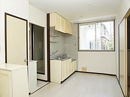 エコエイト 1階3DKのリビング/ダイニング