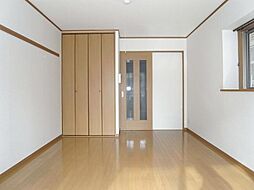 アドラブール勝田台 2階1Kのリビング/ダイニング