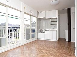 グリーンタウン勝田台Ｂ棟 2階2LDKのリビング/ダイニング