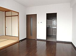 ファミール勝田台 3階2LDKのリビング/ダイニング