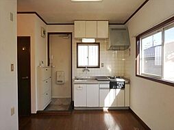 プラザ・ドゥ・アリーナ 2階2DKのリビング/ダイニング