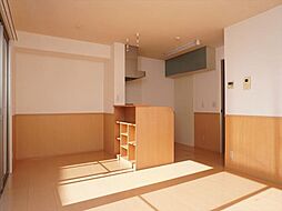 ルッコラ 1階1LDKのリビング/ダイニング