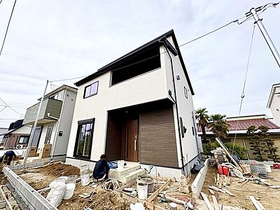 外観：現況：建築中
