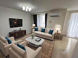 オーヴィジョン神宮東 4LDKのリビング/ダイニング