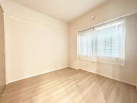 家族とのコミュニケーションを促進する拘り設計。快適な居住空間を演出し、都市型生活をより潤いある時間へ代えてくれます。