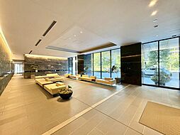 訪れる方へ古来からの伝統美を伝えてくれる空間です。温故知新のコンセプトを静かに力強く表現しています。