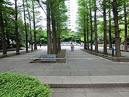 東池袋中央公園まで約451m