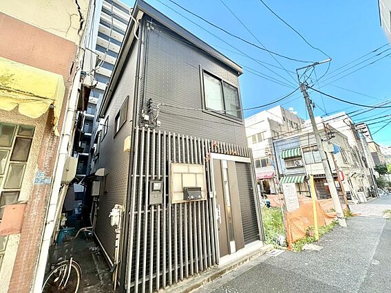 お家の面構えの...