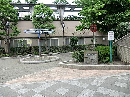 清島児童遊園まで約558m
