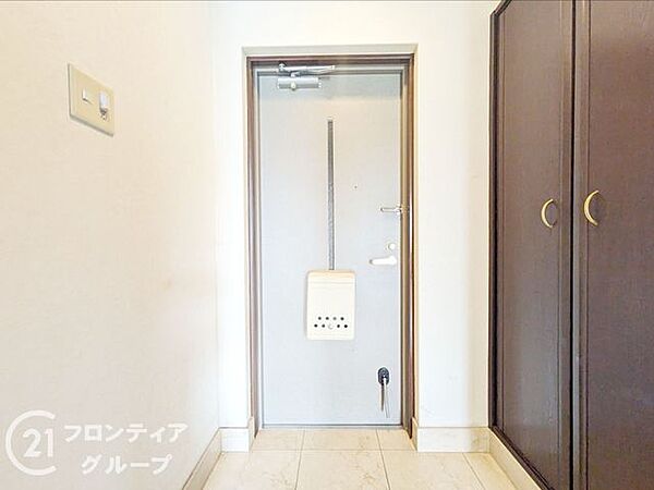 玄関を拡大表示