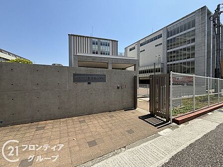 神戸市立湊翔楠中学校 徒歩14分。 1120m