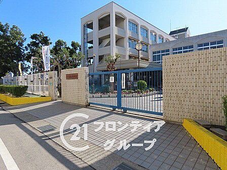 神戸市立須佐野中学校 徒歩14分。 1090m