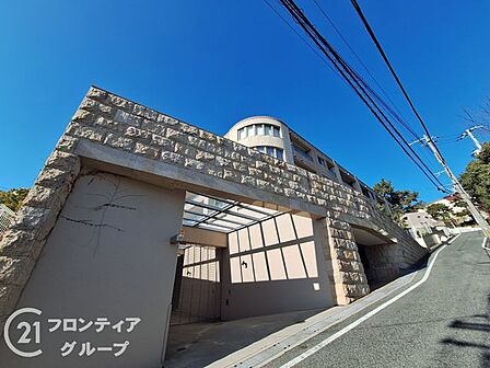 資金計画や住宅ローンのしくみなど、購入前に知っておきたいことをわかりやすくご説明しています。まずはお気軽にお問い合わせください