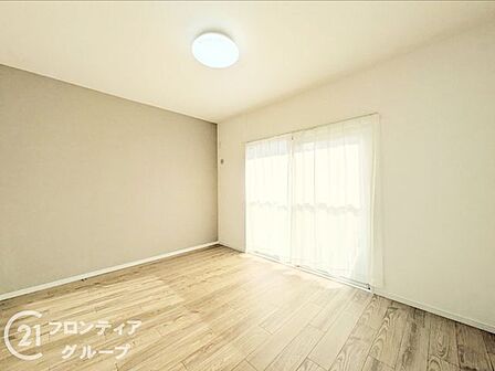 住まい選びは、価格や立地だけでなく、将来の暮らし方まで含めて考えることが大切です。今の段階で気になっていることを、まずスタッフに話してみてください