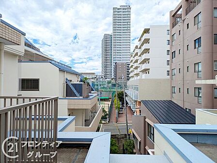 「賃貸のままでいいのか、買うべきか」その判断に必要な情報を、スタッフがわかりやすく整理してお伝えします。お気軽にご相談ください