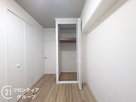 住まい選びは、価格や立地だけでなく、将来の暮らし方まで含めて考えることが大切です。今の段階で気になっていることを、まずスタッフに話してみてください