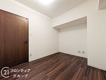 明るく広々とした子供部屋は、成長に合わせて使い方が広がる柔軟な空間。スペースを有効に活用でき、自由にレイアウトできるため、元気いっぱいに過ごせる、快適で楽しい環境が整い、心地よい日々が待っています。