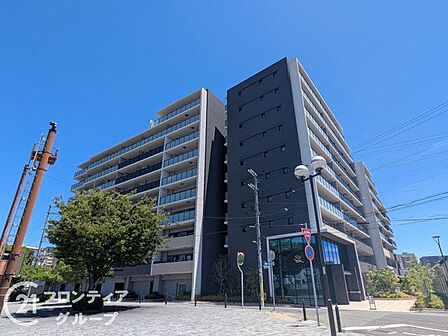 2024年2月築の築浅マンションです!スーパー、コンビニが徒歩圏内にあり周辺環境良好です!