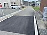 外観：含む前面道路