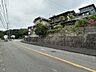 外観：周辺は緑も感じられる穏やかな住環境です。