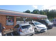 セブンイレブン　生駒元町1丁目店まで400メートル