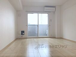 近鉄奈良線 東生駒駅 徒歩6分の賃貸アパート 3階1Kのリビング/ダイニング