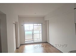 フローラル生駒 102 1階3LDKのリビング/ダイニング