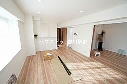 ライオンズプラザ三郷 3LDKのリビング/ダイニング