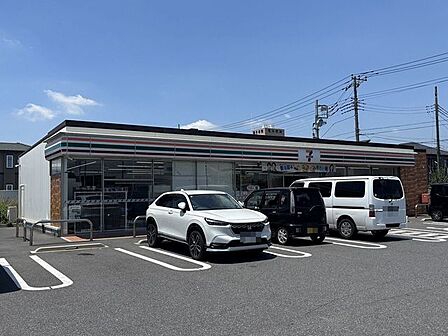 セブン-イレブン 三郷鷹野中央通り店 640m