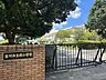 周辺：吉川市立関小学校 930m