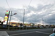 ハレノテラス 徒歩28分。 2220m