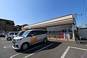 セブンイレブン東岩槻5丁目店 徒歩4分。 310m