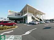 マルエツ 徒歩11分。スーパー 820m