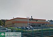 マルヤ東新井店 徒歩21分。 1660m