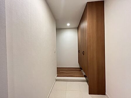 <玄関の写真>
