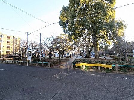 通車公園 180m