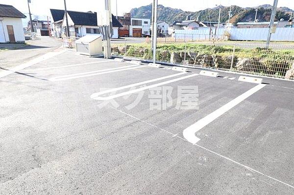 ラスール　B棟