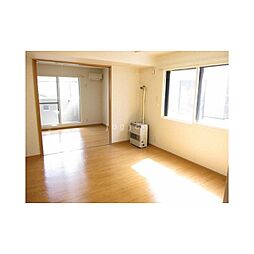 グランド・昴 102 1階1DKのリビング/ダイニング