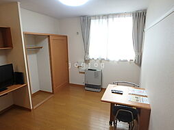 レオパレス西野II 101 1階1Kのリビング/ダイニング