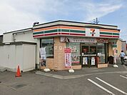 セブンイレブン札幌新川インター店 644m