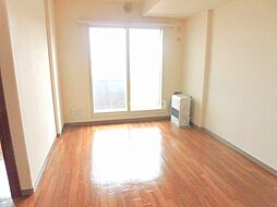 ファンタジーアヴェニュー広和NO．17 702 7階1LDKのリビング/ダイニング