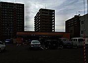 セブンイレブン札幌南11条西9丁目店 81m