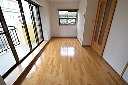 ブルー　バウム 102 1階1Kのリビング/ダイニング